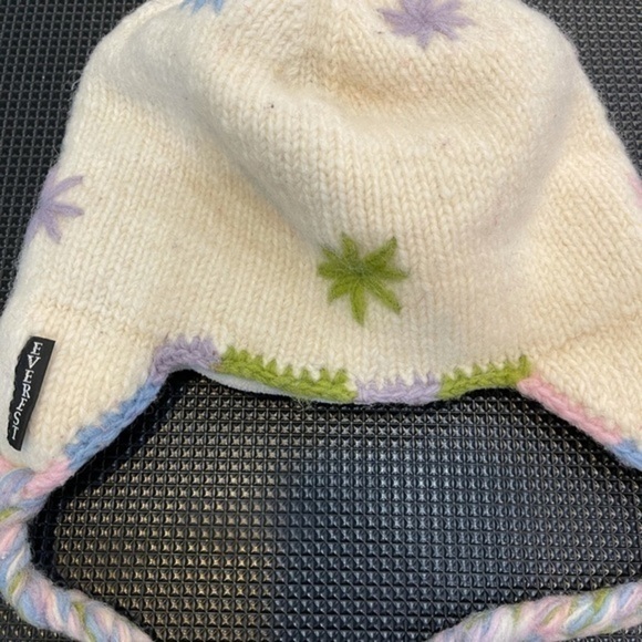 Everest Designs 100% Wool Beanie Hat - Picture 3 of 9